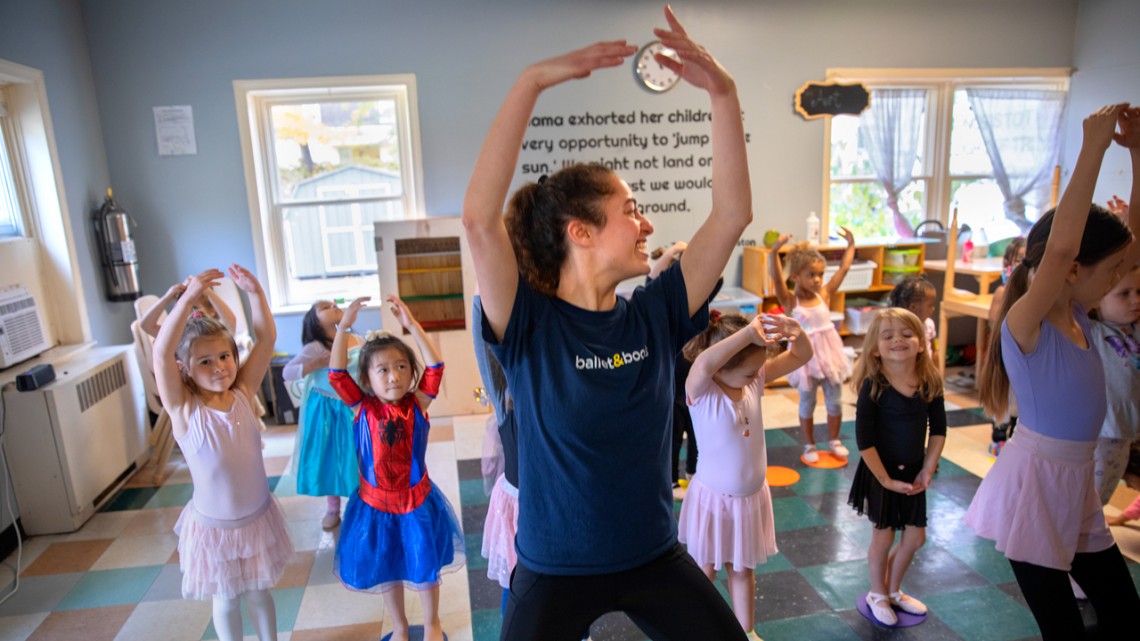 Talia Bailes ’20, founder of Ballet and Books, leads a class at the Southside Community Center Oct. 26.