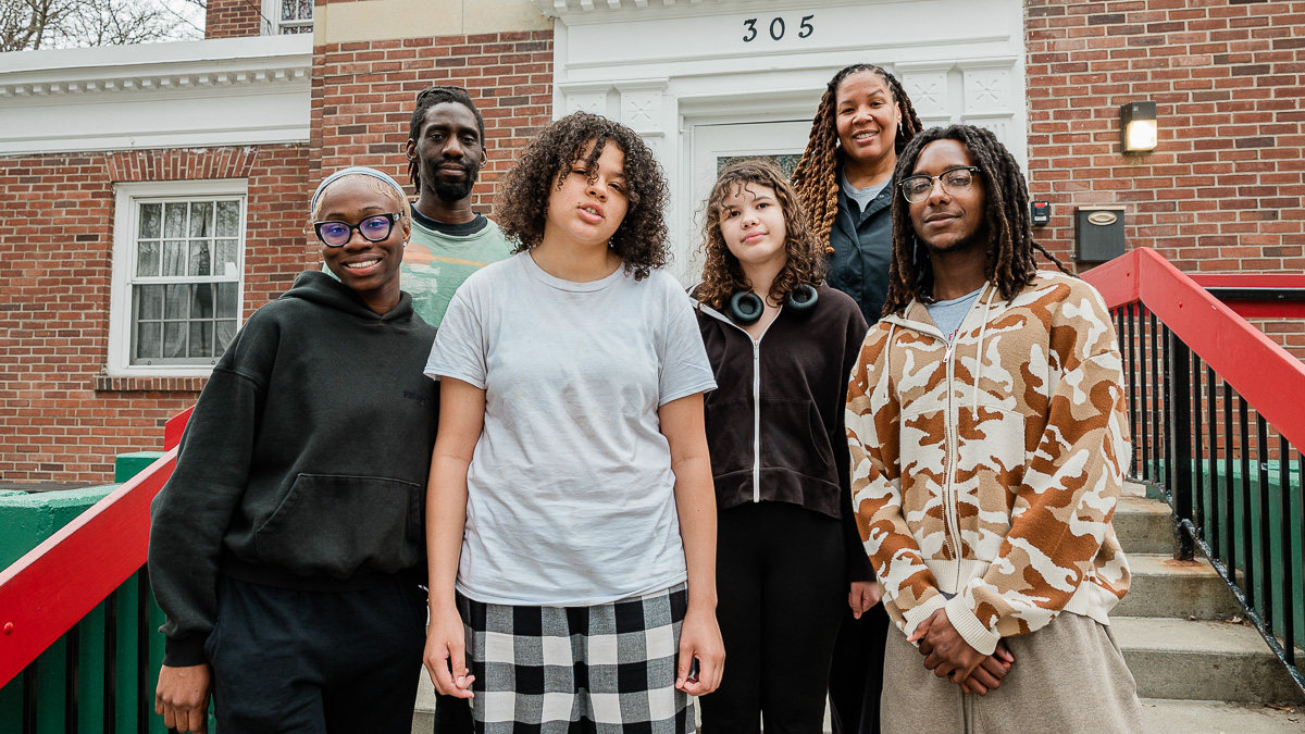 Kelly Ankoue ’25, Lushima Lumumba-Kasong; program director at Southside Community Center, local student, local student, Sharifa A. Wip, associate dean of students & director of Black Student Empowerment, Simon Cespedes '26. Jacob Mroczek/Student and Campus Life
